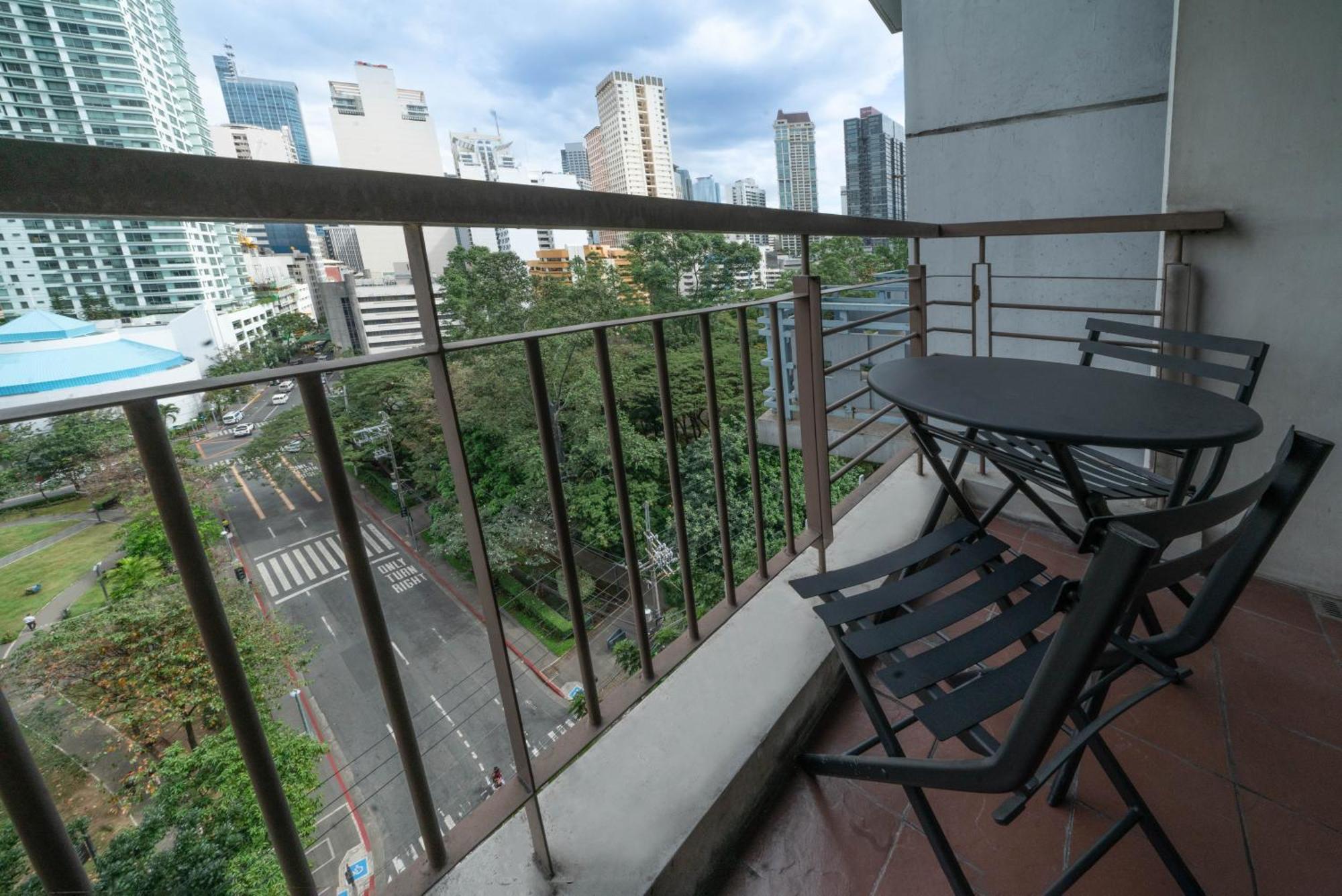 Kl Tower Makati Apartments By Ph Staycation Manila Ngoại thất bức ảnh