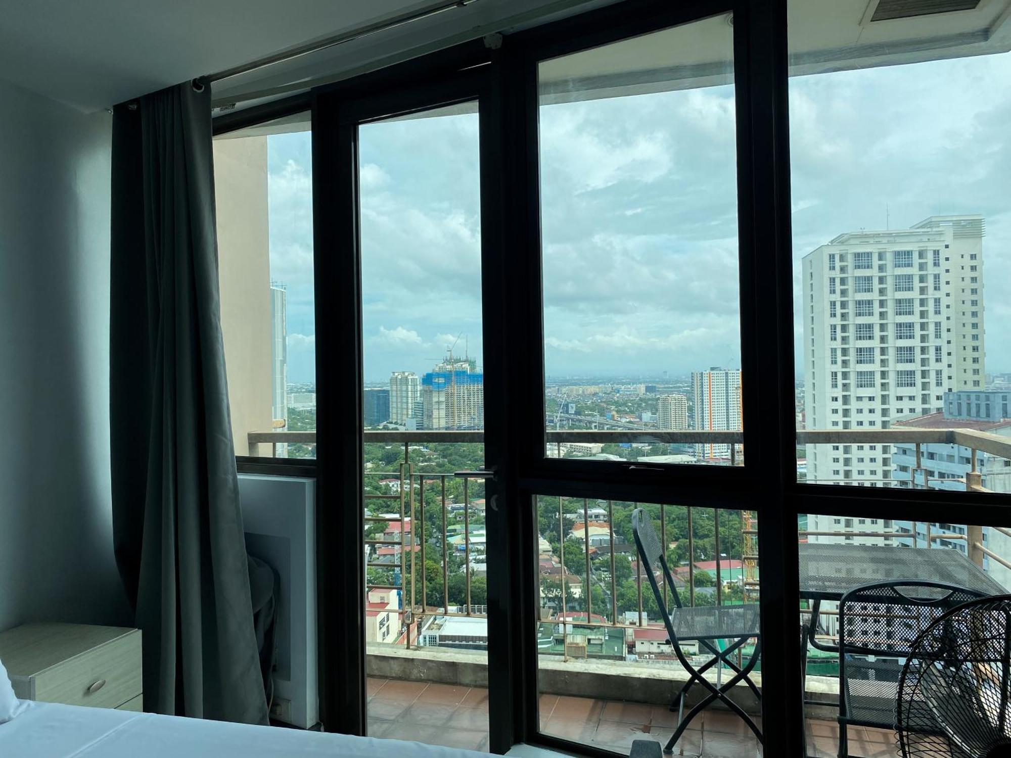 Kl Tower Makati Apartments By Ph Staycation Manila Ngoại thất bức ảnh